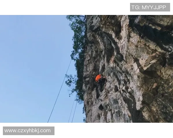 上海攀岩队转型之路的真实记录与成长历程探讨 上海攀岩队转型之路的真实记录与成长历程探讨